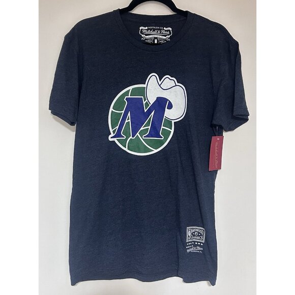 NEW MITCHELL AND NESS Hardwood Classics DALLAS MAVERICKS TEE SHIRT Medium NWT - Picture 1 of 6